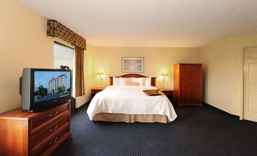 Hampton Inn & Suites Atlanta-Galleria Smyrna Esterno foto