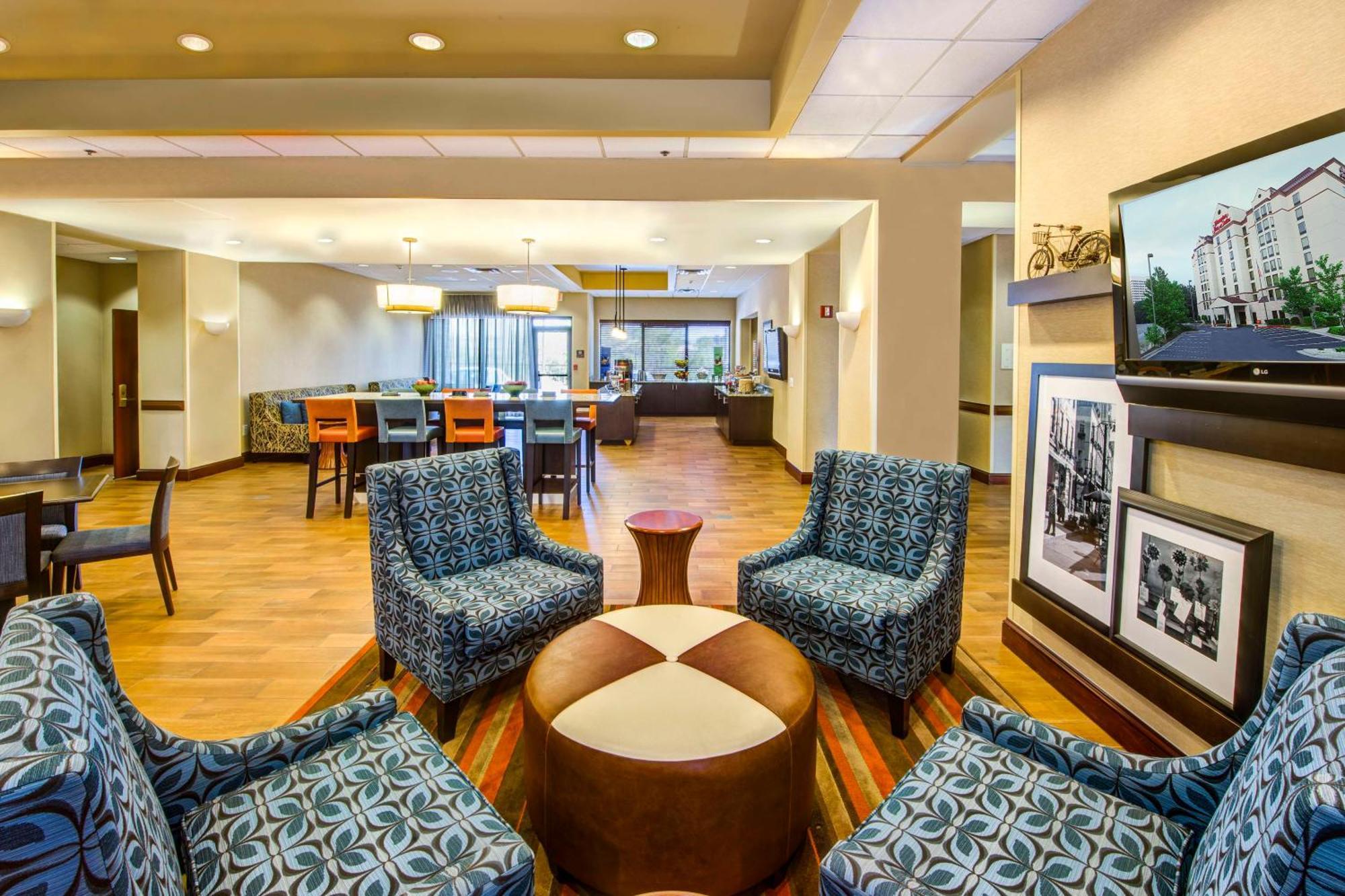 Hampton Inn & Suites Atlanta-Galleria Smyrna Esterno foto